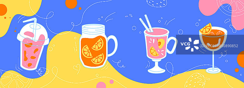 玻璃杯中的夏日饮品概念图片素材