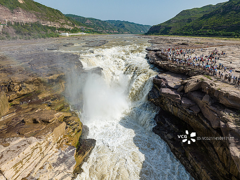 航拍黄河壶口瀑布图片素材