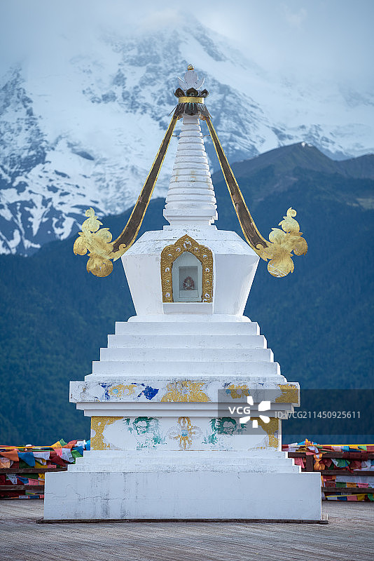 飞来寺白塔图片素材