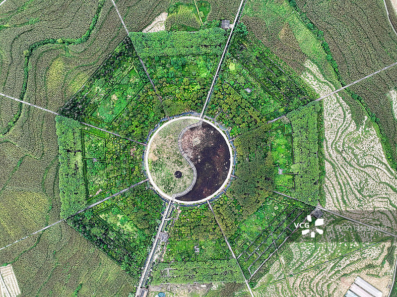 贵州仁怀市坛厂街道枇杷村，神采八卦园风光图片素材