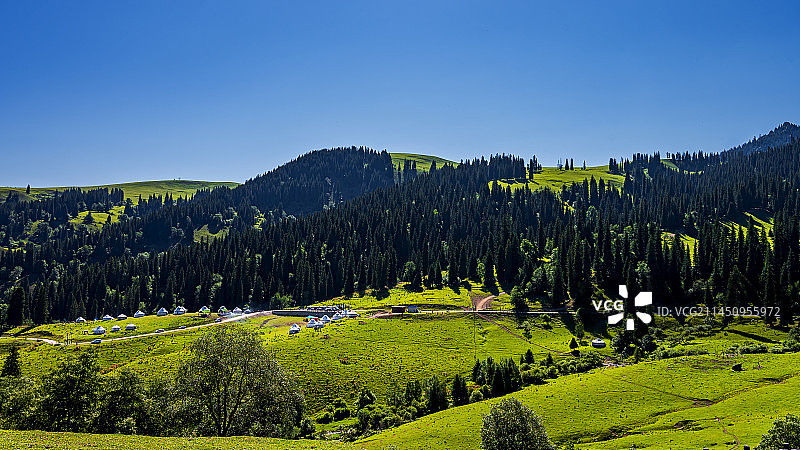 那拉堤草原哈萨克民族风情图片素材