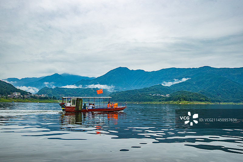 雅女湖图片素材