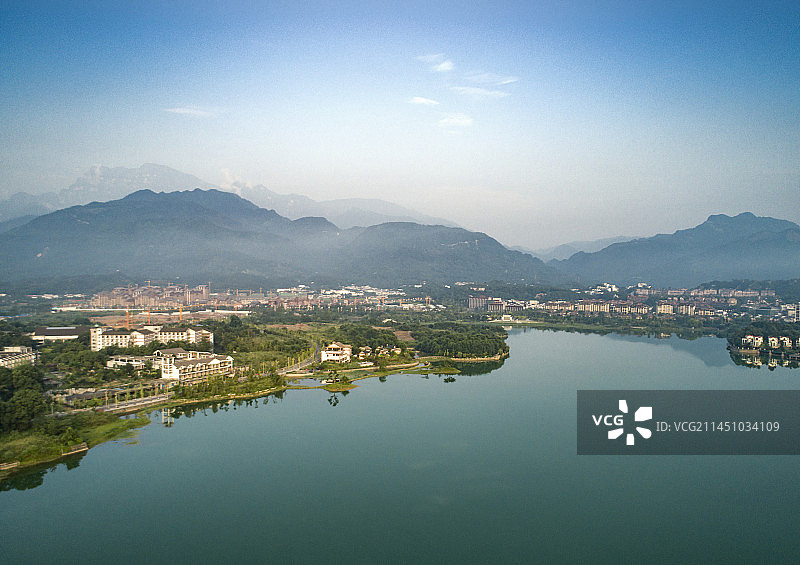 四川峨眉山市峨秀湖航拍风光图片素材