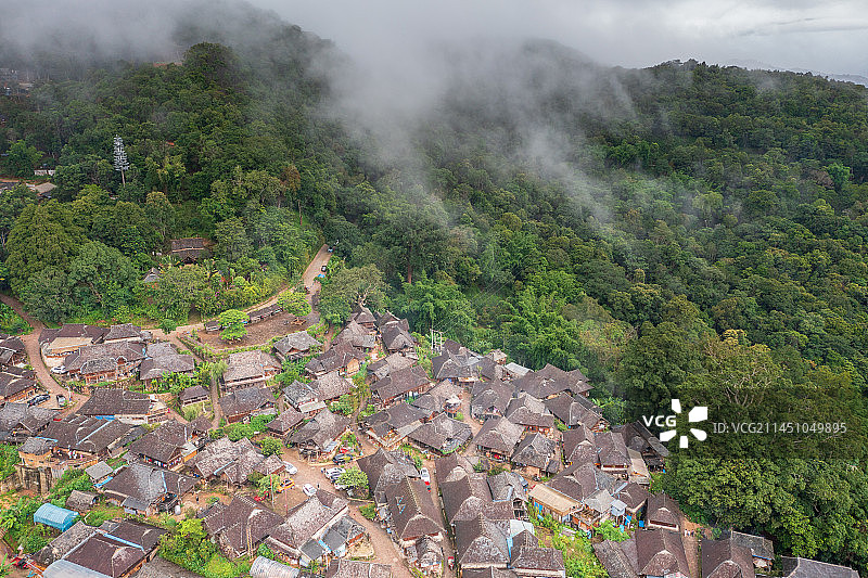 云南省普洱市澜沧县景迈山翁基布朗族古寨图片素材
