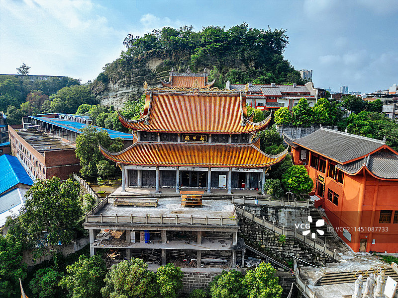 自贡 地标 龙凤山公园 法藏寺 彩灯公园 妙观寺 体育中心 龙井公园 百利大厦图片素材