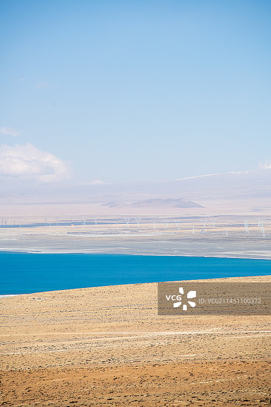 吉隆县聂拉木县湛蓝的佩枯错湖泊图片素材