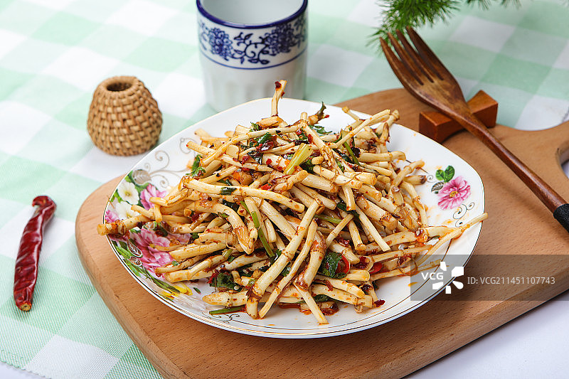 口感独特的凉拌鱼腥草图片素材