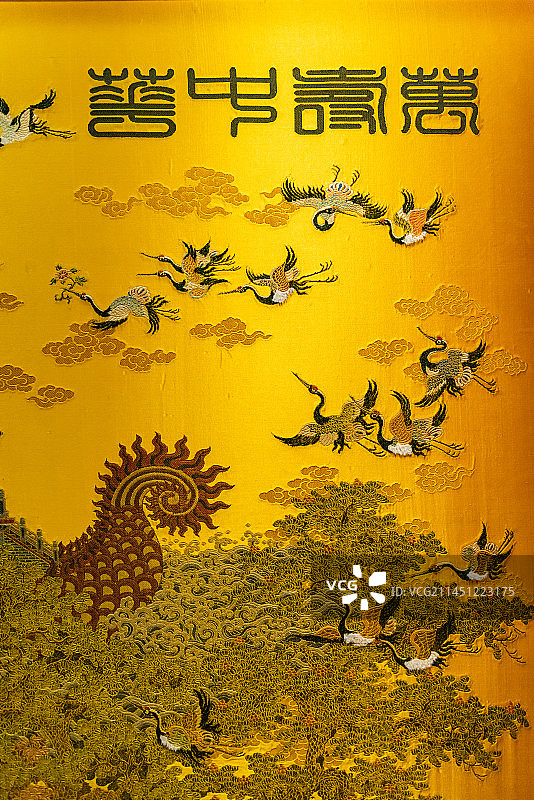 南京云锦万寿中华妆花缎图片素材