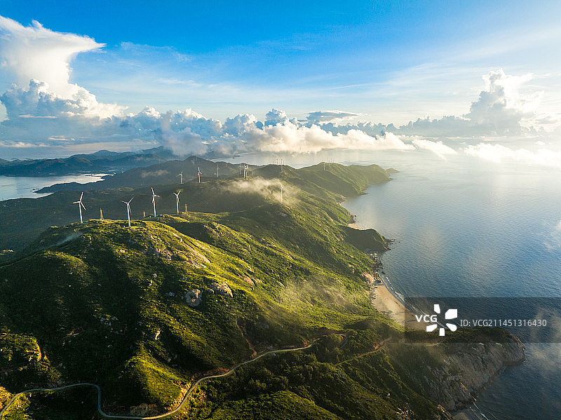 广东江门川山群岛上川岛海岛日出风力发电航拍图片素材
