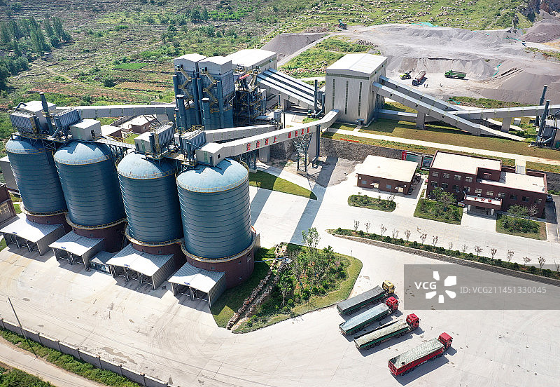 航拍山东枣庄山亭区依山口绿色建材产业园区图片素材