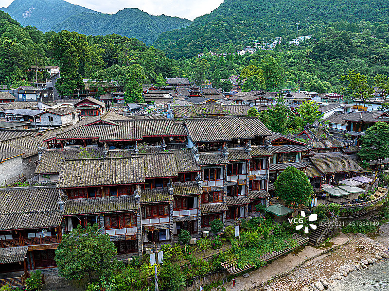泰安古镇 青城后山景区 都江堰市泰安乡 坐落在山谷中的古老乡村 味江河畔的古寨图片素材