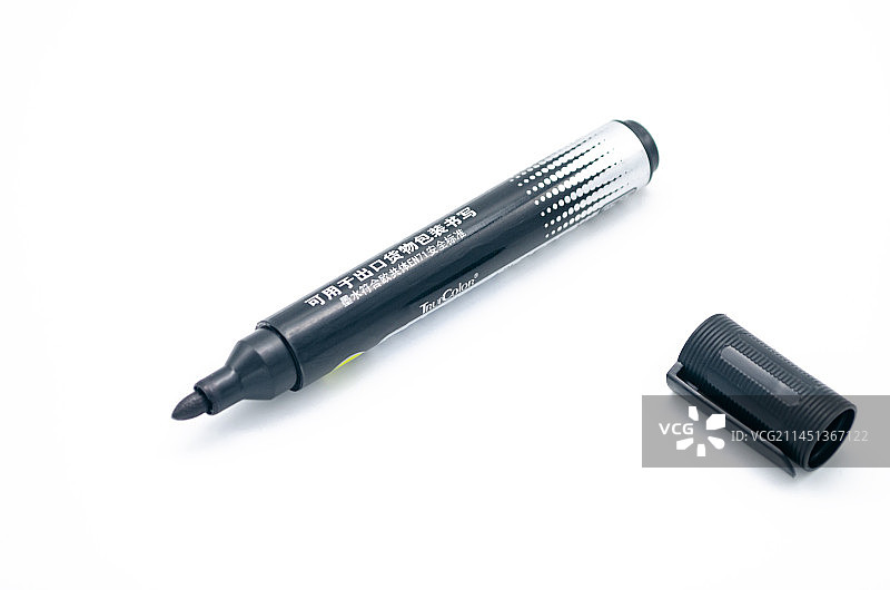 亚洲中国文具拍摄主题，内室内影棚拍摄静物图像，一个黑色的记号笔粗的签字笔，室内无人图像摄影图片素材