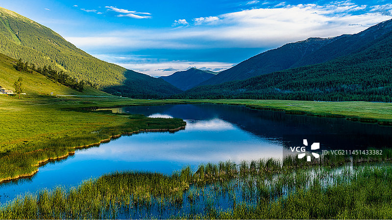 喀纳斯鸭泽湖图片素材