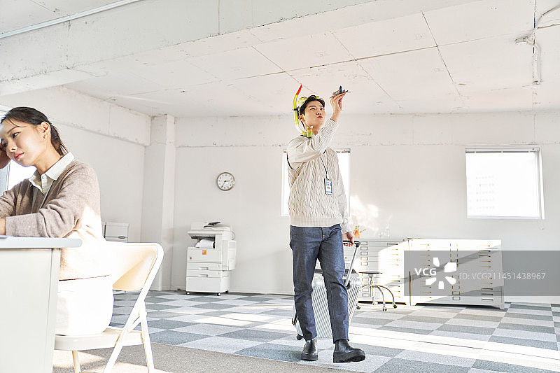 韩国白色商务办公场景图片素材