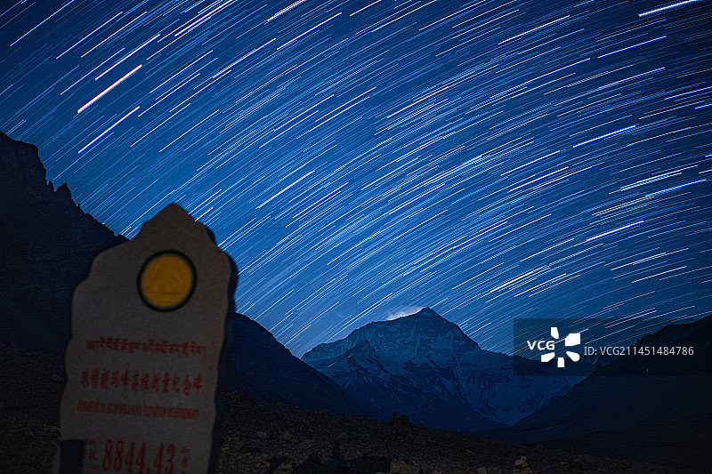 珠峰星轨延时摄影图片素材