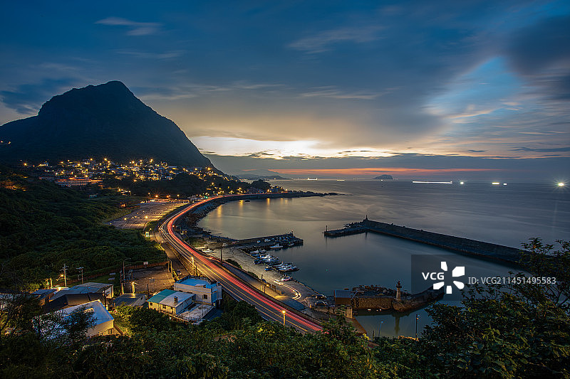 金瓜石C型湾夜景车轨图片素材