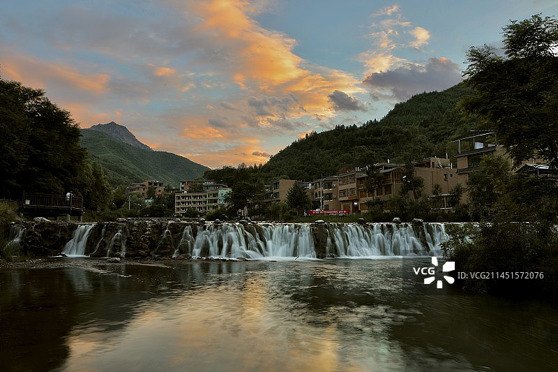 官鹅沟的晚霞图片素材