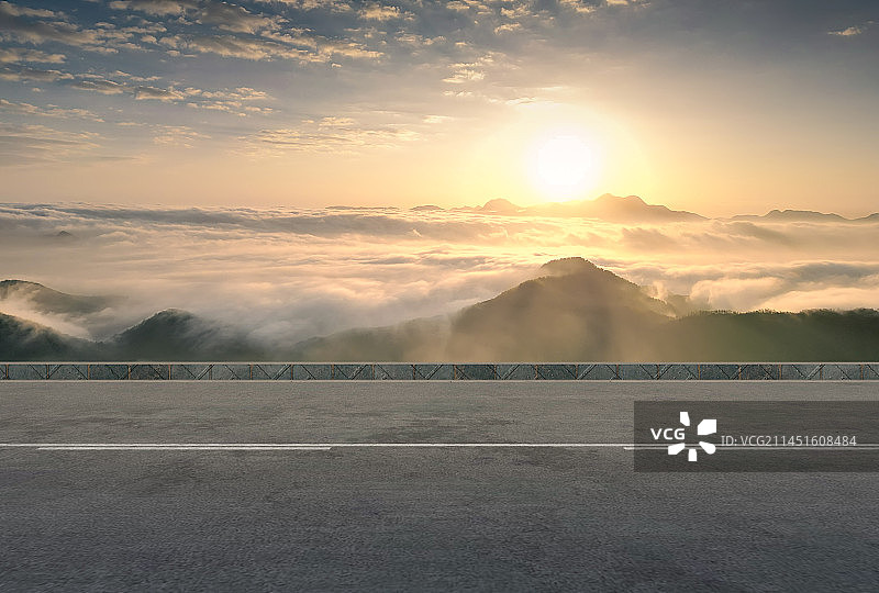 云海日出与快速路图片素材