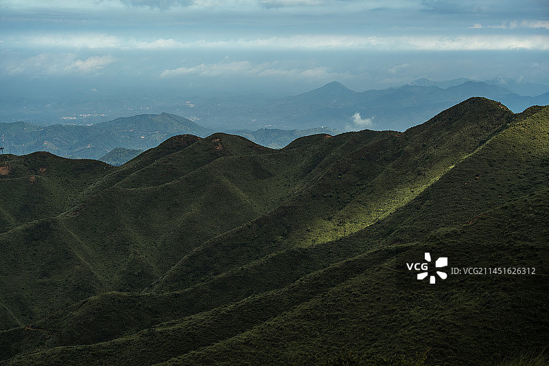 山脉山脊线图片素材