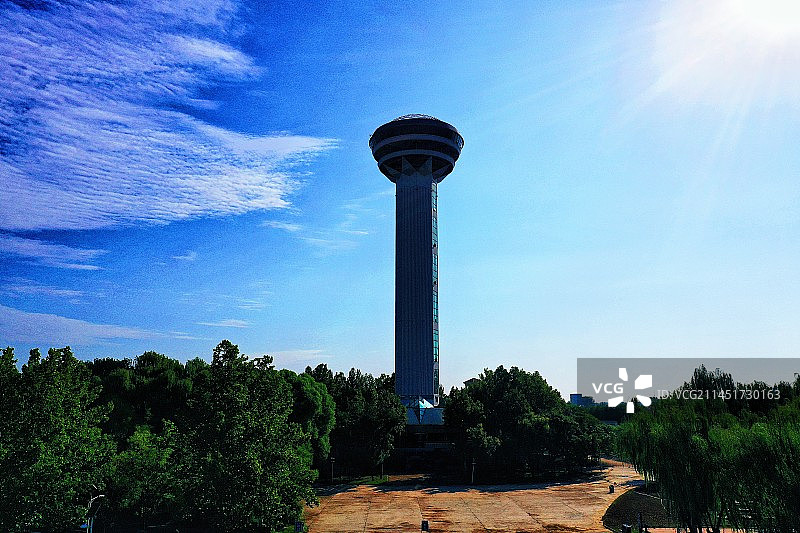 碧水蓝天白云游 荷花芦苇美金秋 鸟语欢歌飞白鹭 无尽美景醉心头 （华北明珠白洋淀）图片素材