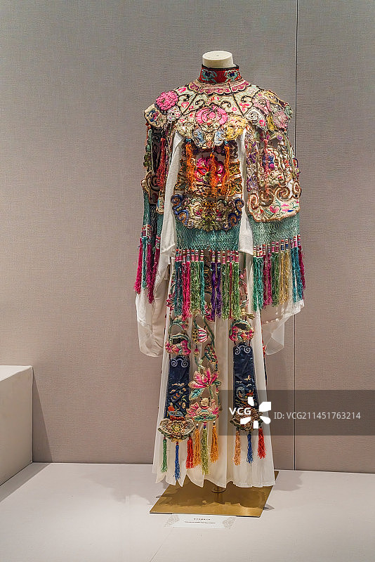 中国传统服装样式，云肩，刺绣图片素材