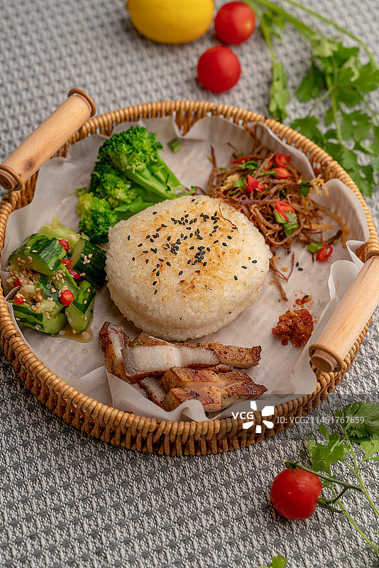 烤饭团图片素材