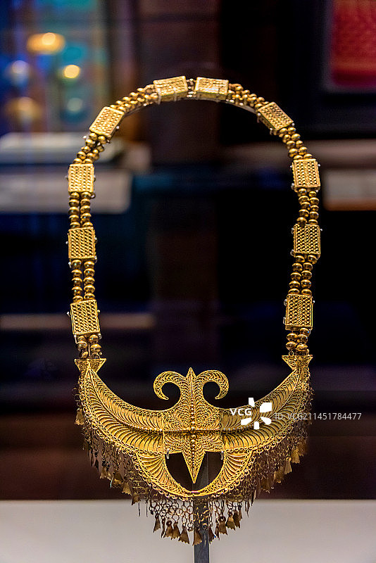 亚洲卡塔尔多哈伊斯兰艺术博物馆馆藏首饰图片素材