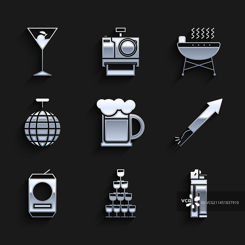 木制啤酒杯叠放葡萄酒杯套装图片素材