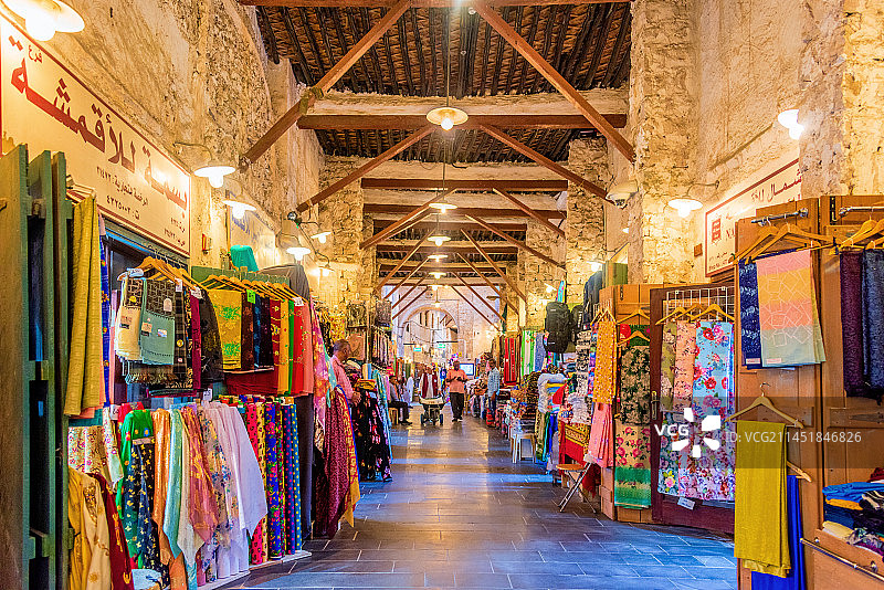 亚洲卡塔尔多哈瓦吉夫市场内景图片素材