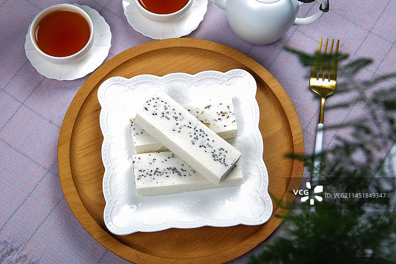 薄如纸片的云片糕图片素材