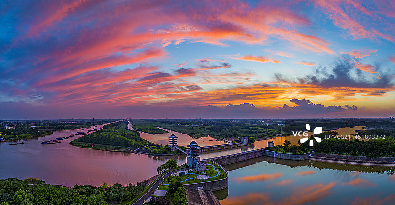 江苏淮安京杭大运河上的水上立交水利枢纽风景区图片素材