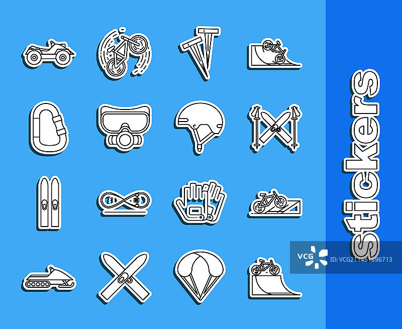 街边坡道上的自行车滑雪板和滑雪杖图片素材