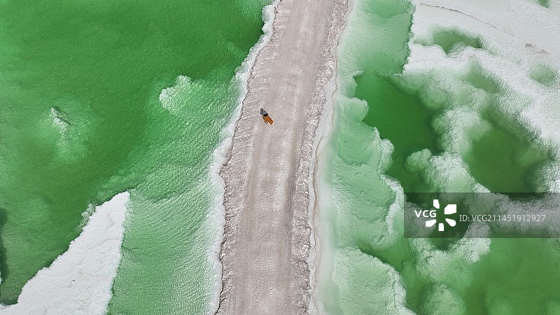 青海海西州茫崖翡翠湖夏天航拍图片素材