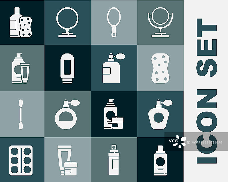 洗发水瓶、香水、海绵套装图片素材