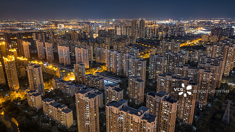 江苏省苏州市城市居民楼，夜晚万家灯火航拍风景，交通出行居住环境城市生活图片素材