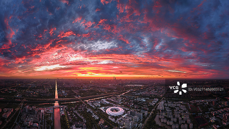 台风前的世纪晚霞图片素材