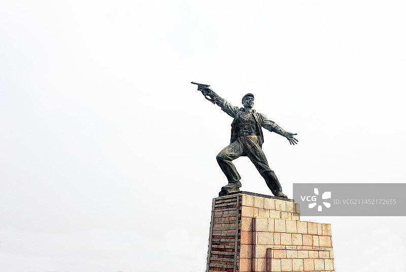 山东枣庄薛城区临山铁道游击队纪念碑图片素材