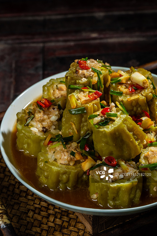 中式美食苦瓜酿图片素材