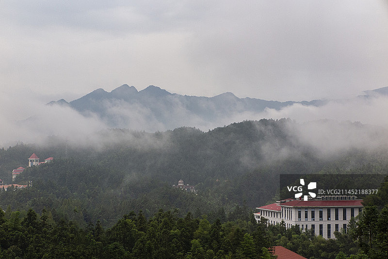 革命圣地井冈山，井冈山茨坪，井冈山五指峰风光，云雾中的井冈山图片素材