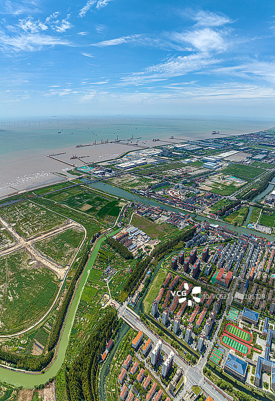 上海南港 芦潮港 上海临港产业区码头之一 自贸区海港码头 特斯拉电动汽车出口口岸图片素材