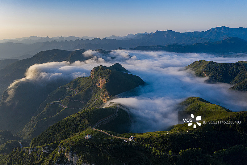 航拍夏日晋冀交界太行云海图片素材