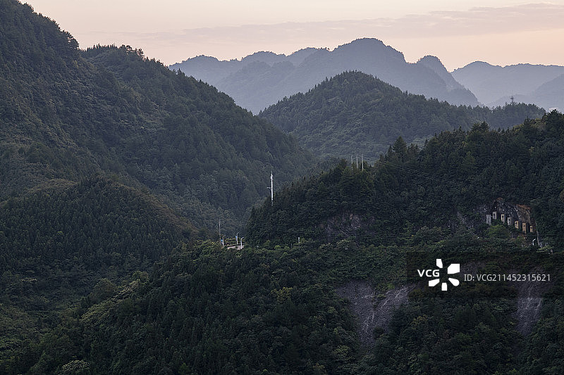 重庆綦江区万盛黑山镇的崇山峻岭图片素材