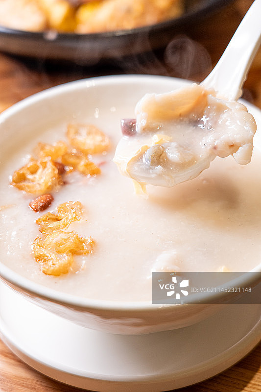 广东广州粤式广式早茶早点传统早餐艇仔粥图片素材