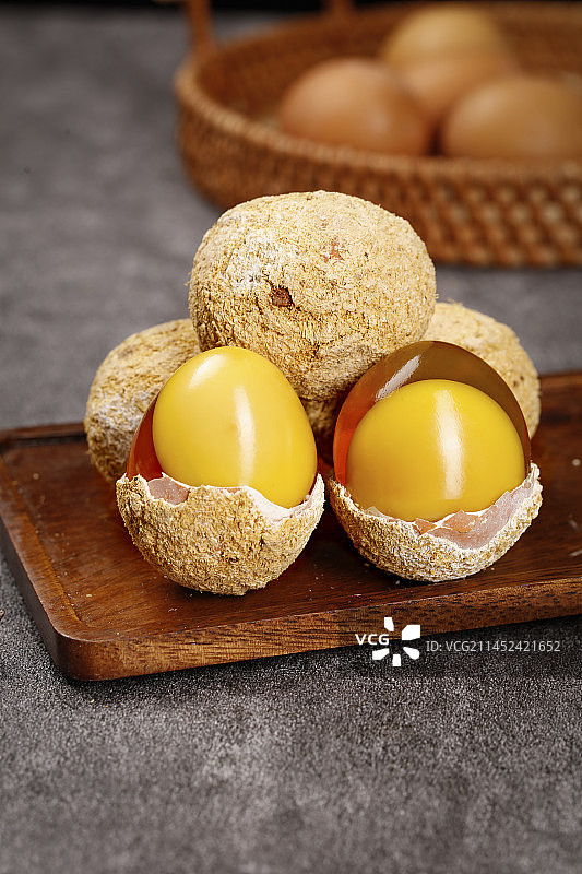 深底上的变蛋图片素材