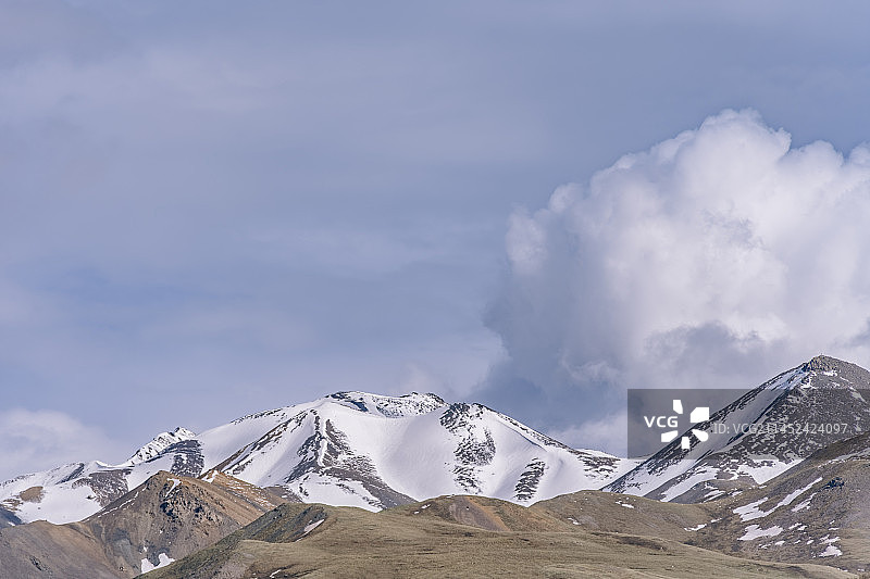 中国青海省果洛州-阿尼玛卿国家地质公园图片素材
