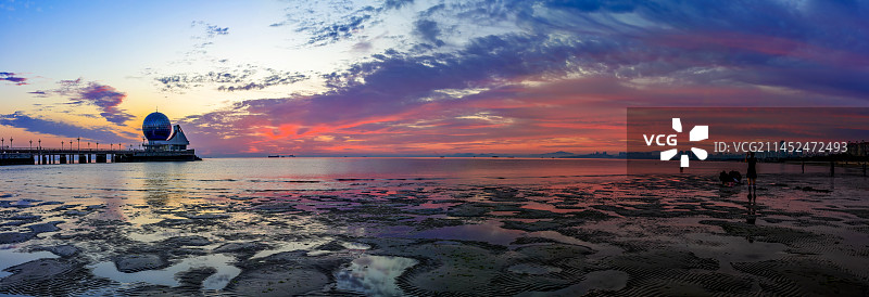 城市风光-烟台黄海娱乐城朝霞景色图片素材