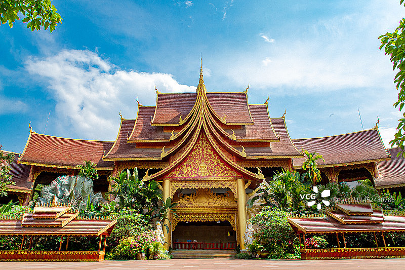 寺庙 湖水 曼听公园 佛寺 大象 石雕 傣族 西双版纳 云南 热带图片素材