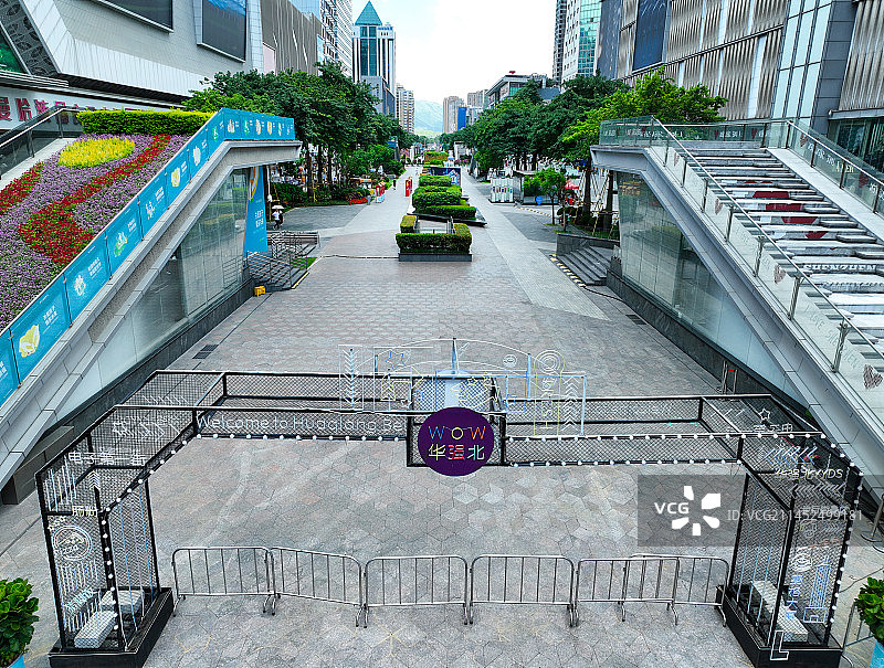 广东省深圳市福田区华强北商圈赛格大厦与深南大道航拍图片素材