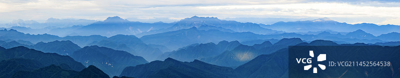 广袤山川大地群山绵延锦绣河山图片素材