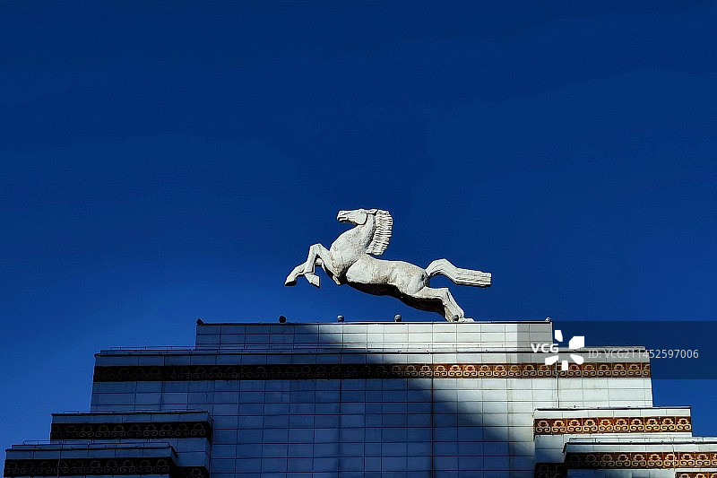 白马的青城图片素材